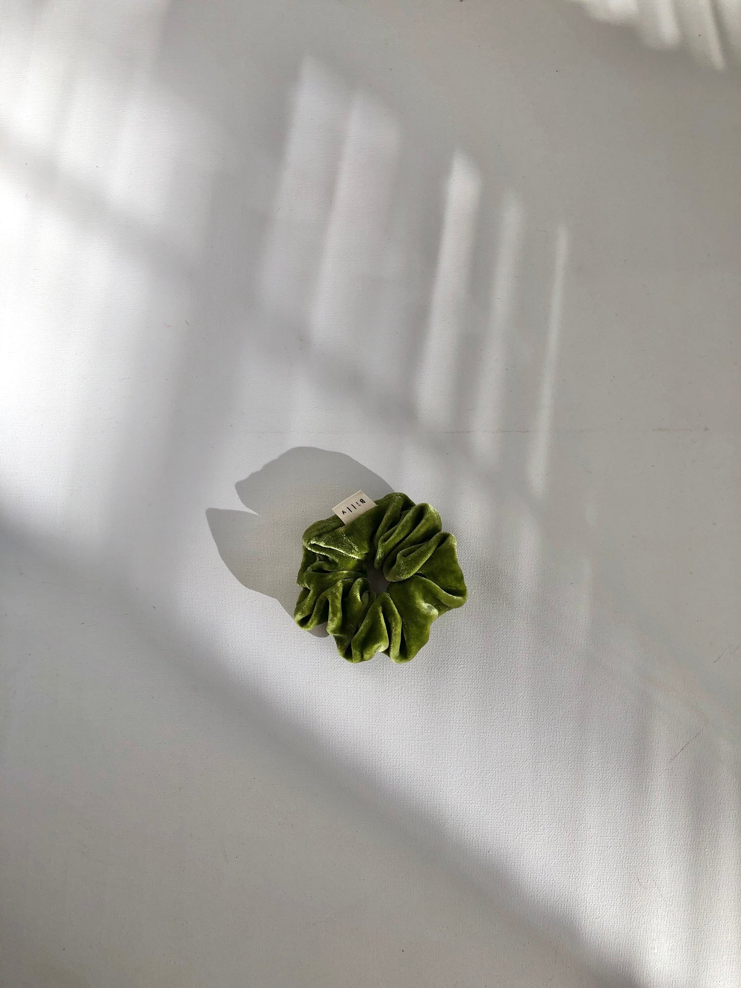 VELVET SCRUNCHIES - garden mixed