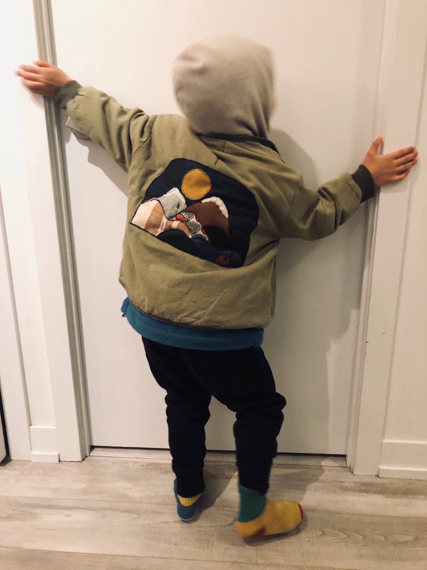 MOUNTAINS EMBELLISHMENT