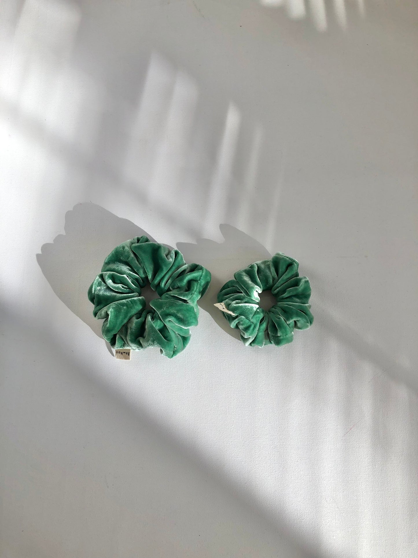 VELVET SCRUNCHIES - garden mixed