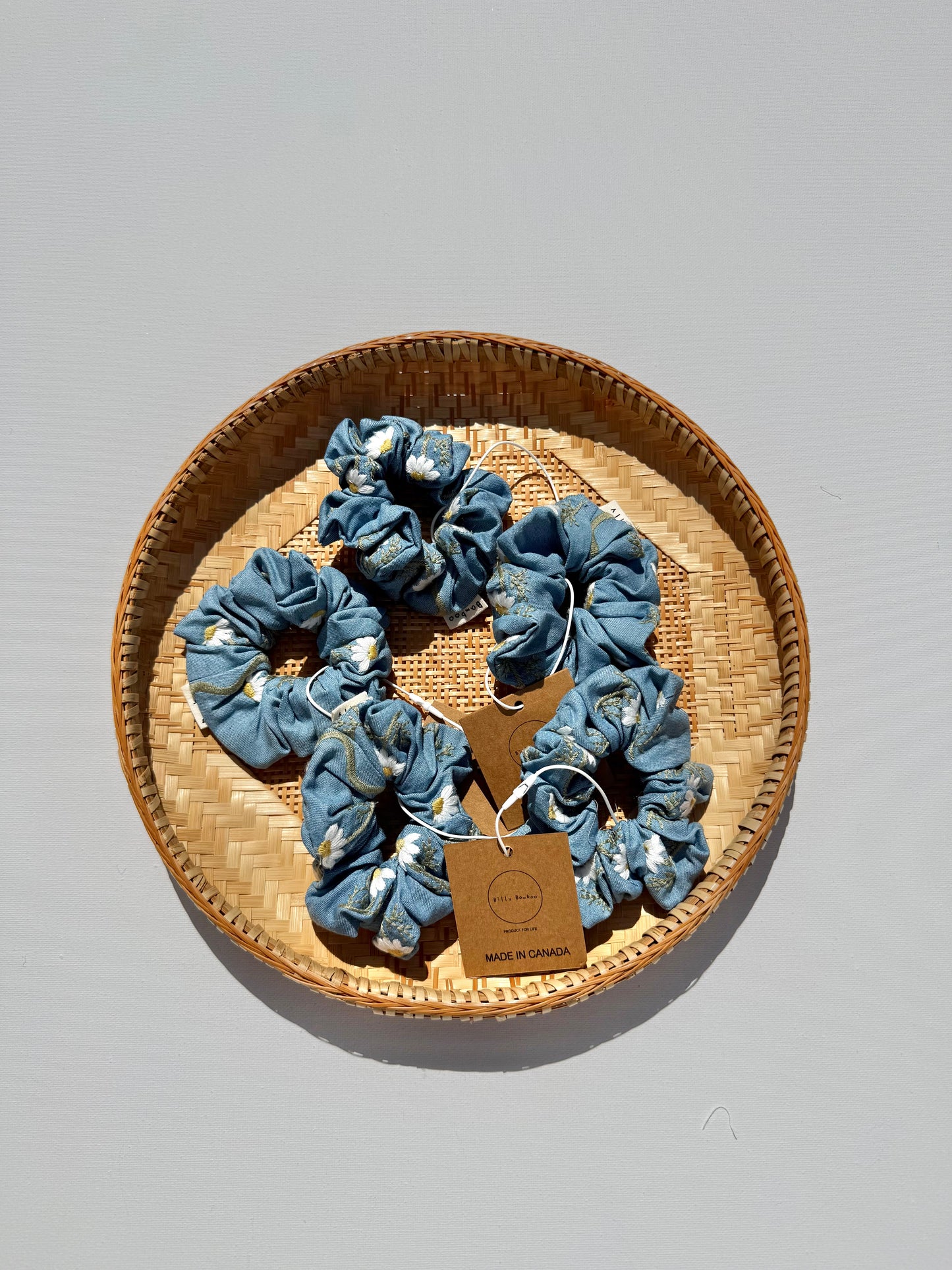 EMBROIDERED DAISY DENIM SCRUNCHIE