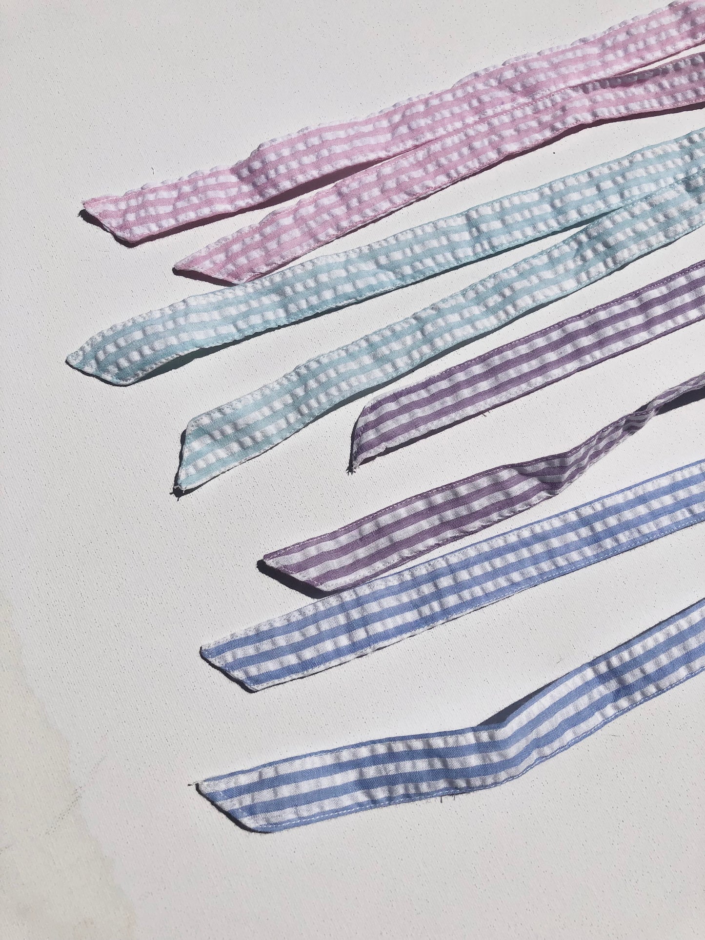 STRIPE BOW SCRUNCHIES