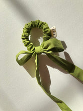 Load image into Gallery viewer, COTTON POPLIN MINI BOW SCRUNCHIES
