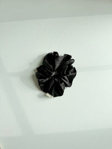 PURE SILK SCRUNCHIES