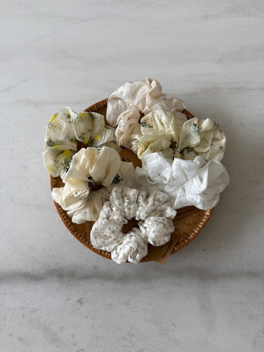 ORGANZA SCRUNCHIE