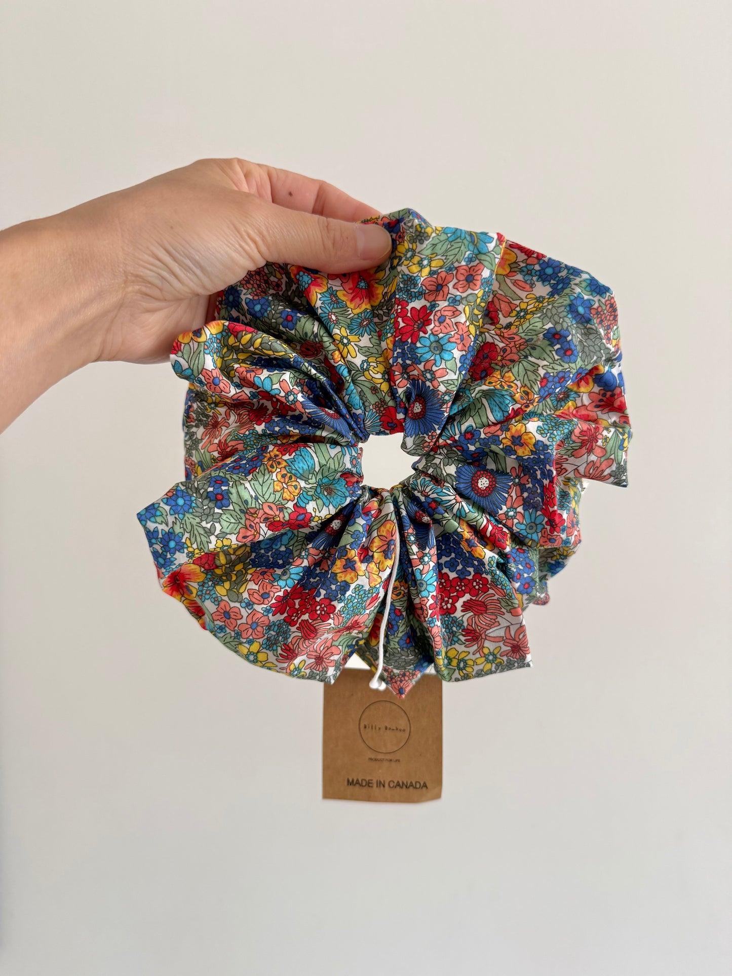 MEADOW BLOOM FLORAL SCRUNCHIE
