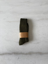 Load image into Gallery viewer, MEN’S CHUNKY RIBBED HIGH SOCKS