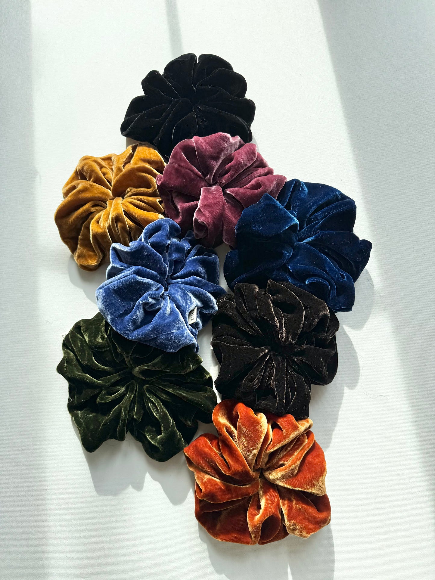VELVET SCRUNCHIES - heritage