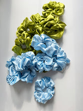Load image into Gallery viewer, PURE SILK SCRUNCHIES
