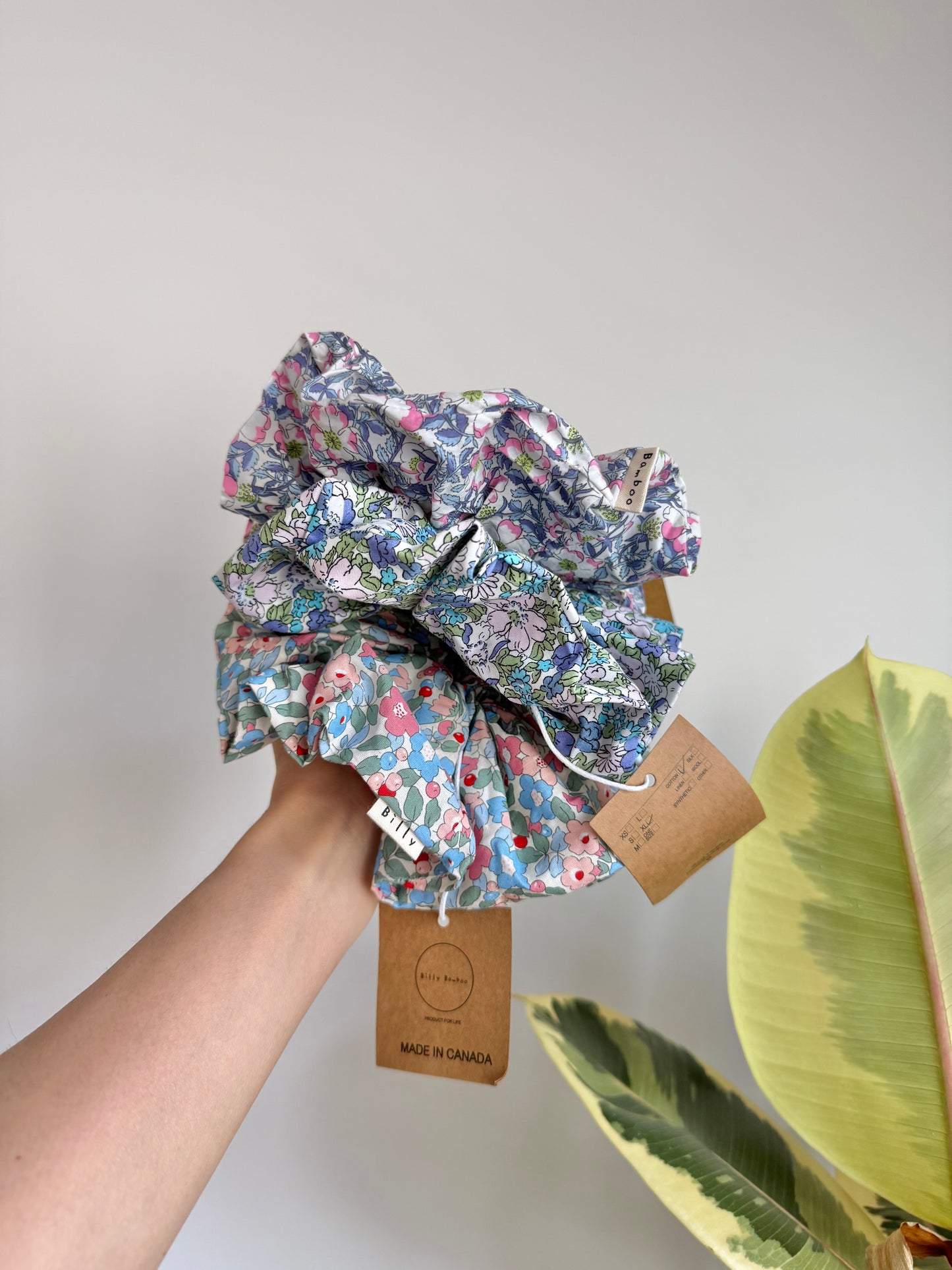 MEADOW BLOOM FLORAL SCRUNCHIE