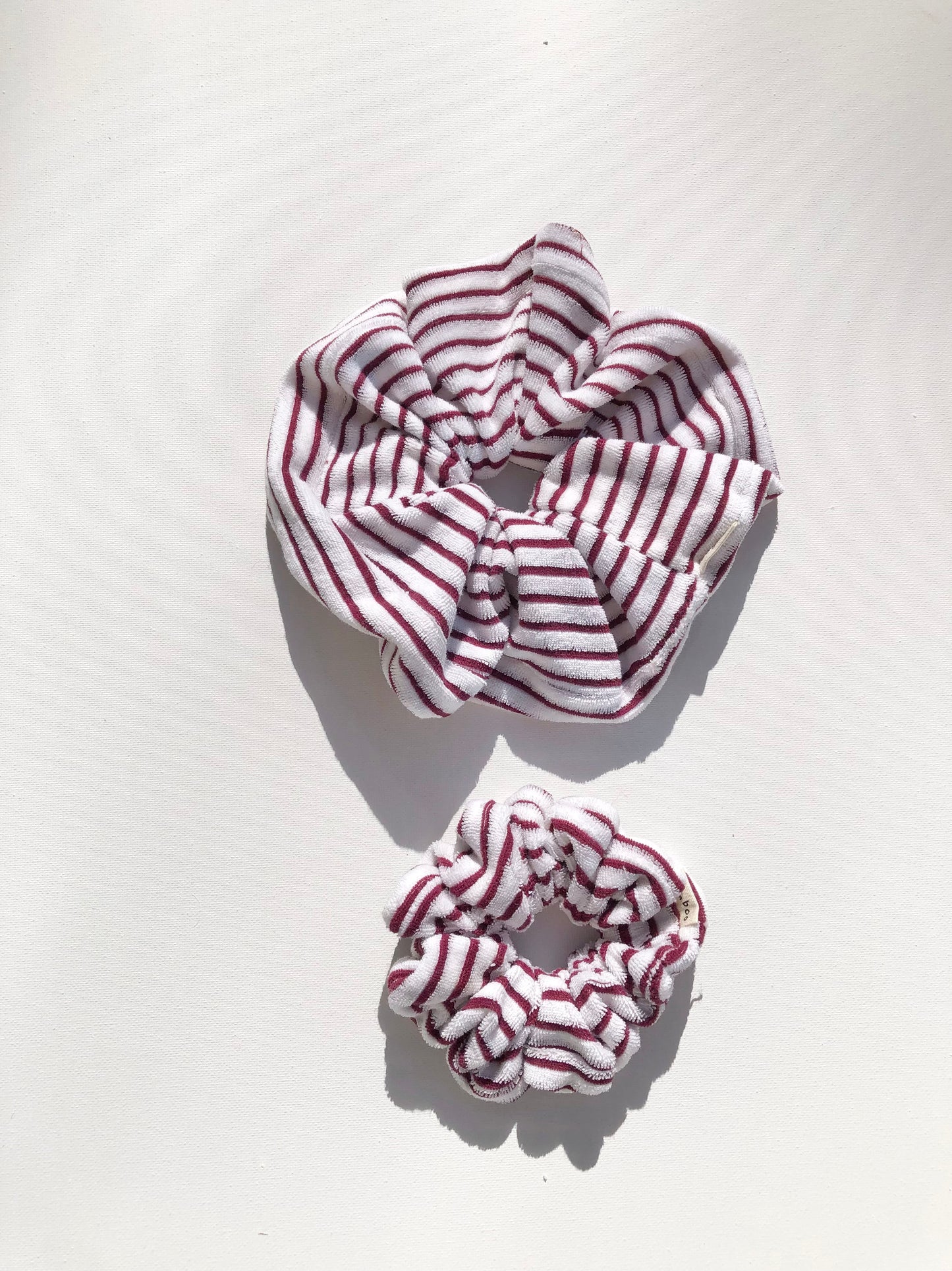 NOVA SCOTIA TOWELLING STRIPE SCRUNCHIES - neutral