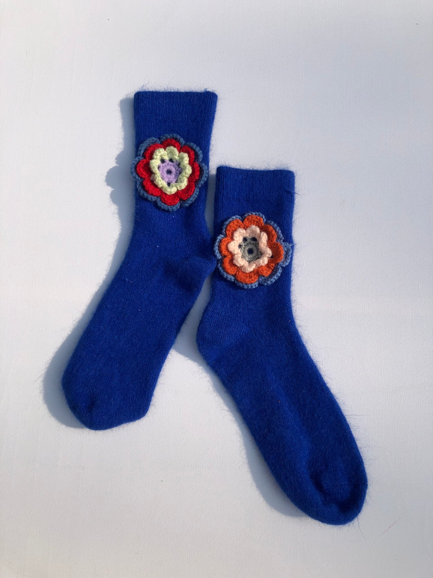 CROCHET FLOWER WOOL SOCKS