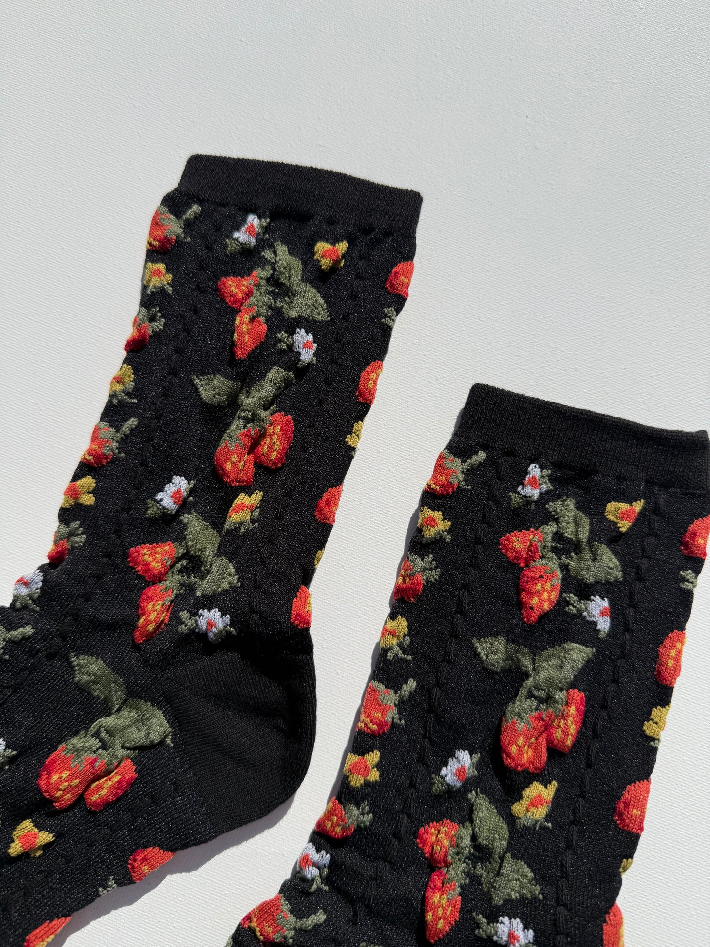 STRAWBERRIES SOCKS