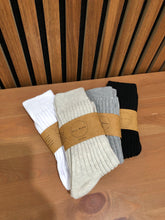 Load image into Gallery viewer, RIBBED COTTON HIGH SOCKS - neutral
