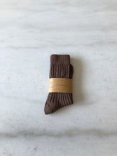 Load image into Gallery viewer, RIBBED COTTON HIGH SOCKS - neutral