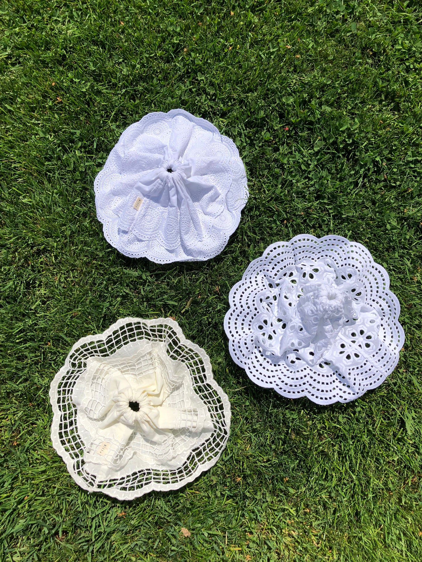 BRIDE LACE SCRUNCHIES