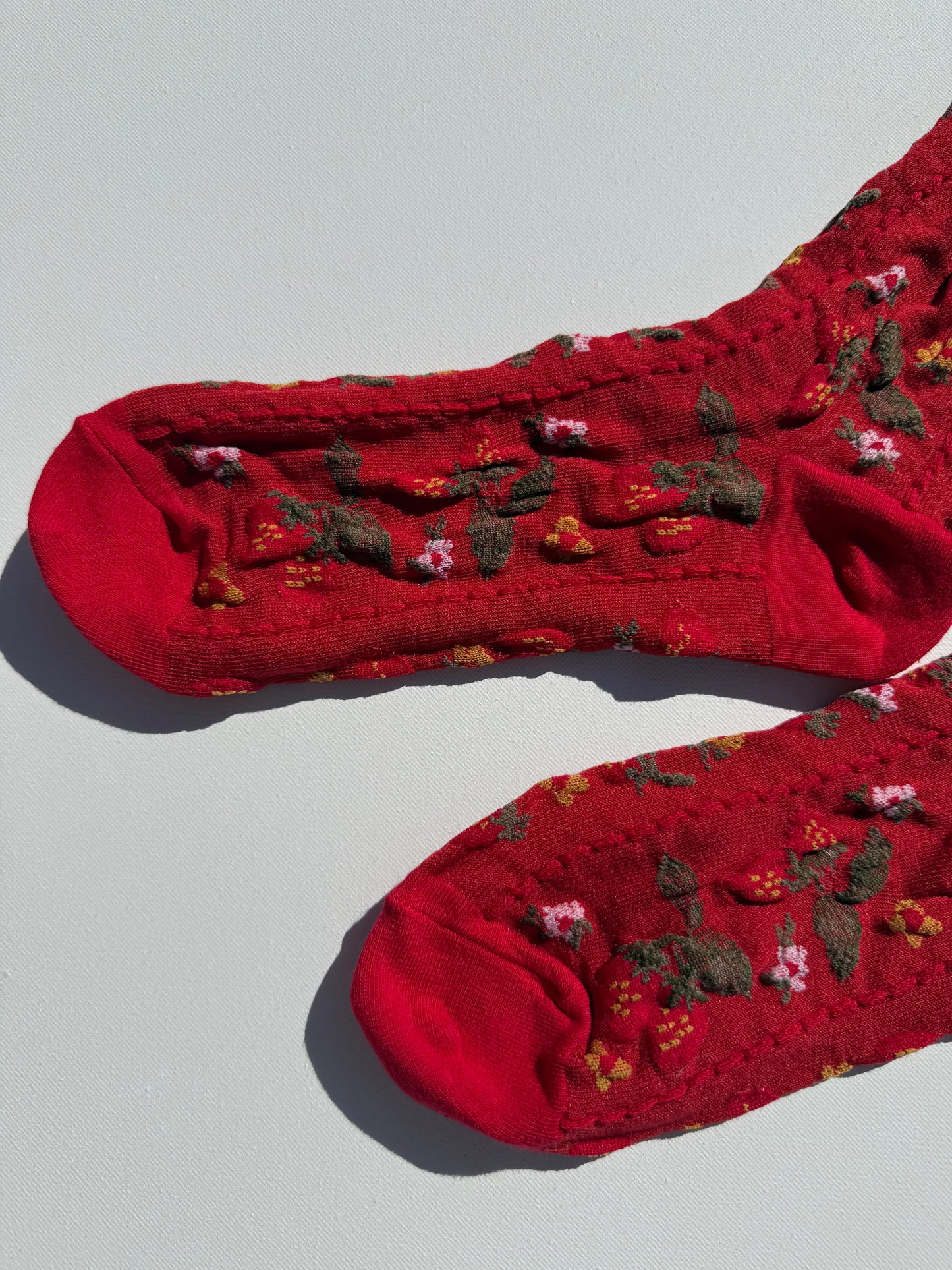 STRAWBERRIES SOCKS