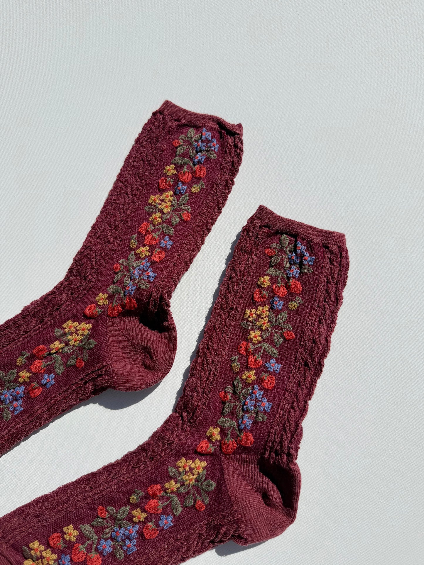 WILD STRAWBERRY SOCKS
