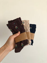 Load image into Gallery viewer, ROSE GARDEN SOCKS