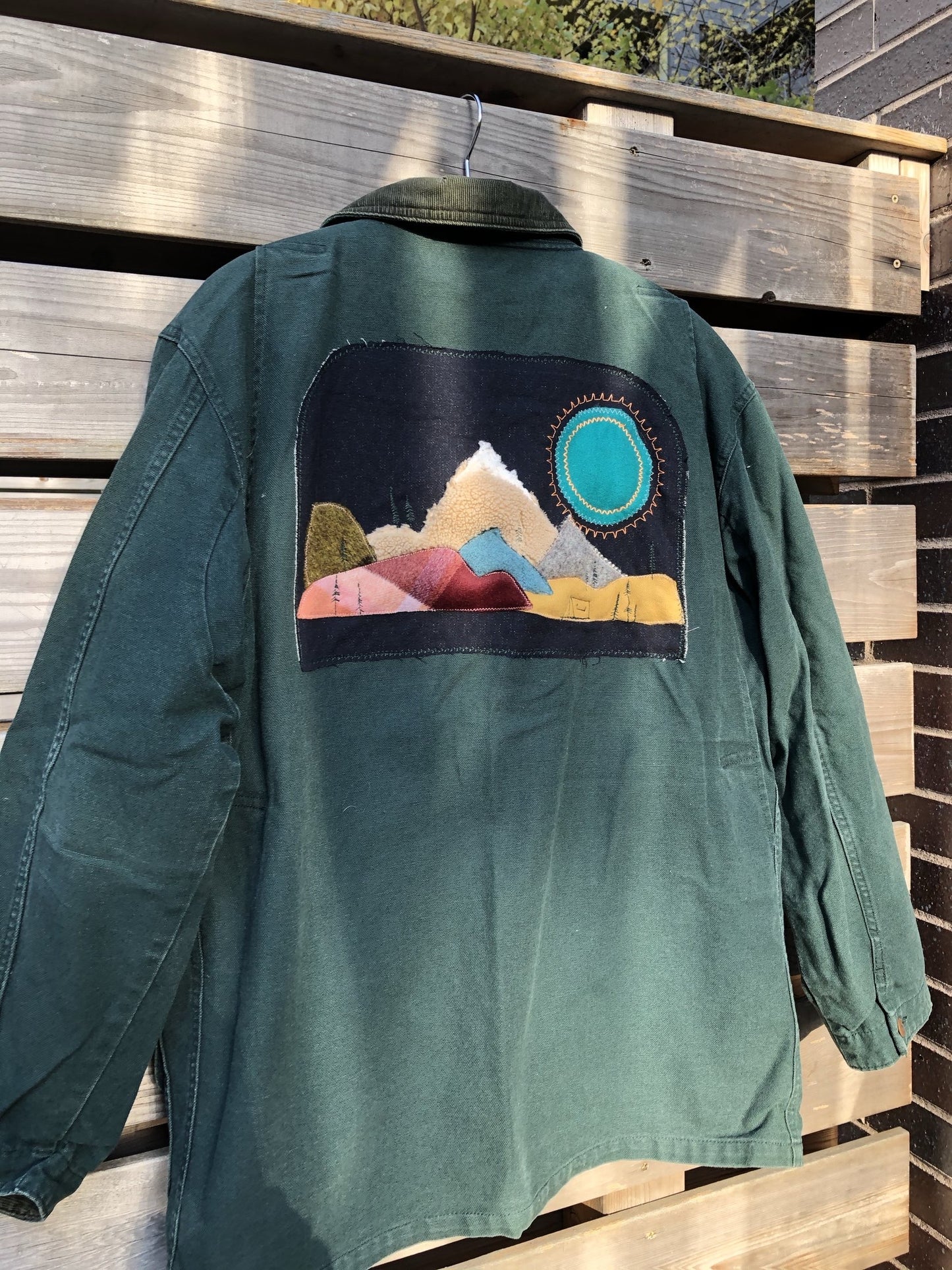 MOUNTAINS EMBELLISHMENT