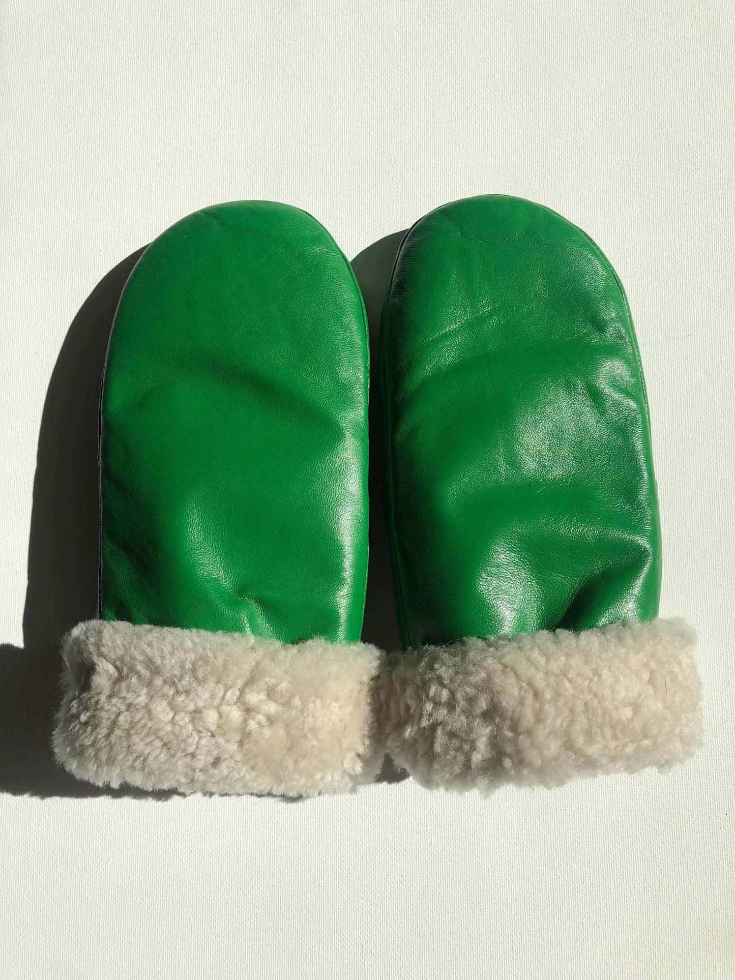 LEATHER SHEARLING MITTENS