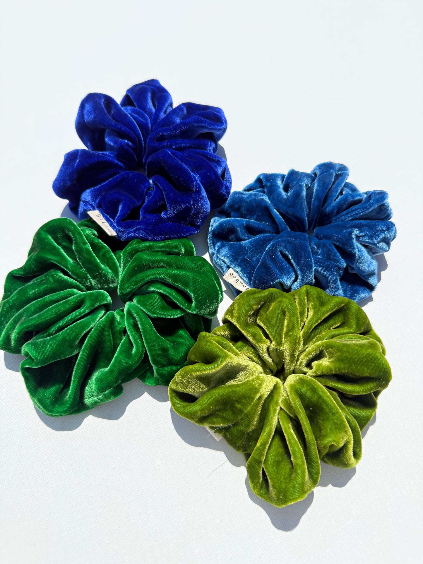SILK VELVET SCRUNCHIES - crystal bright