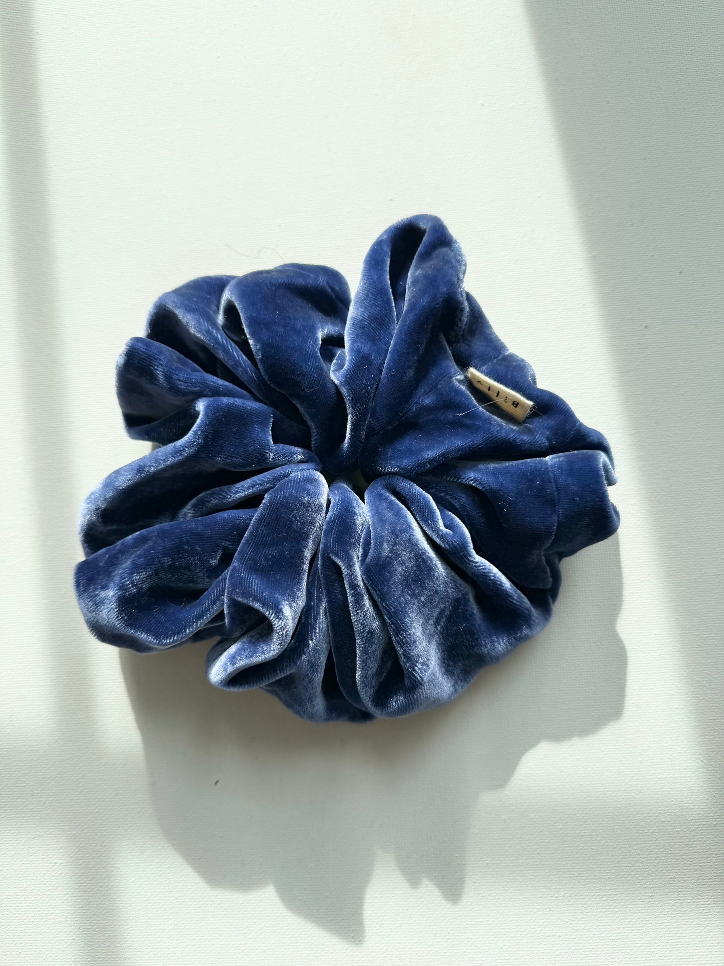 VELVET SCRUNCHIES - heritage
