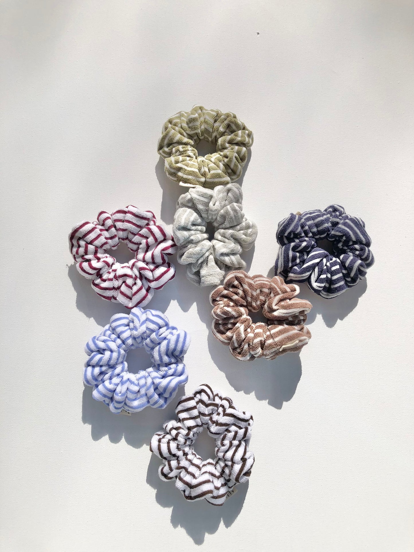 NOVA SCOTIA TOWELLING STRIPE SCRUNCHIES - neutral