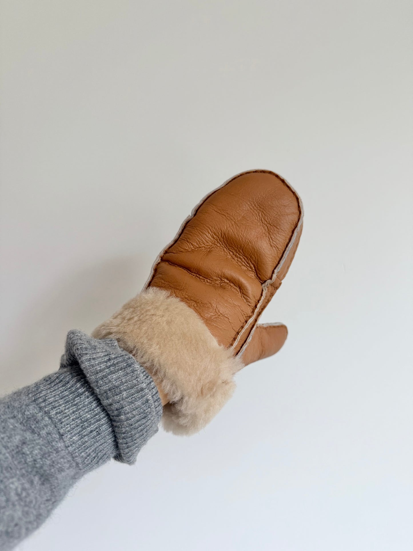 SHEARLING MITTENS