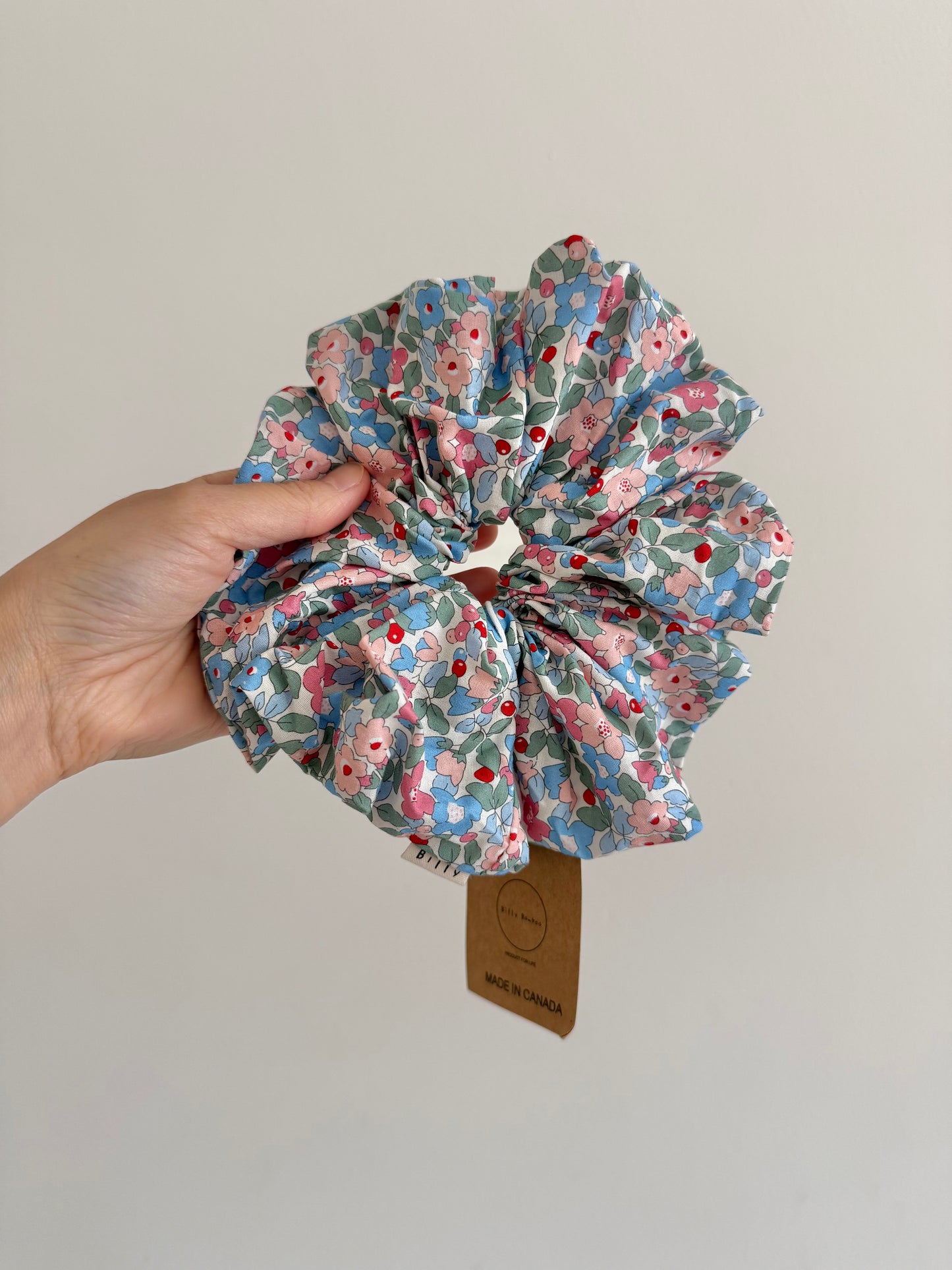 MEADOW BLOOM FLORAL SCRUNCHIE