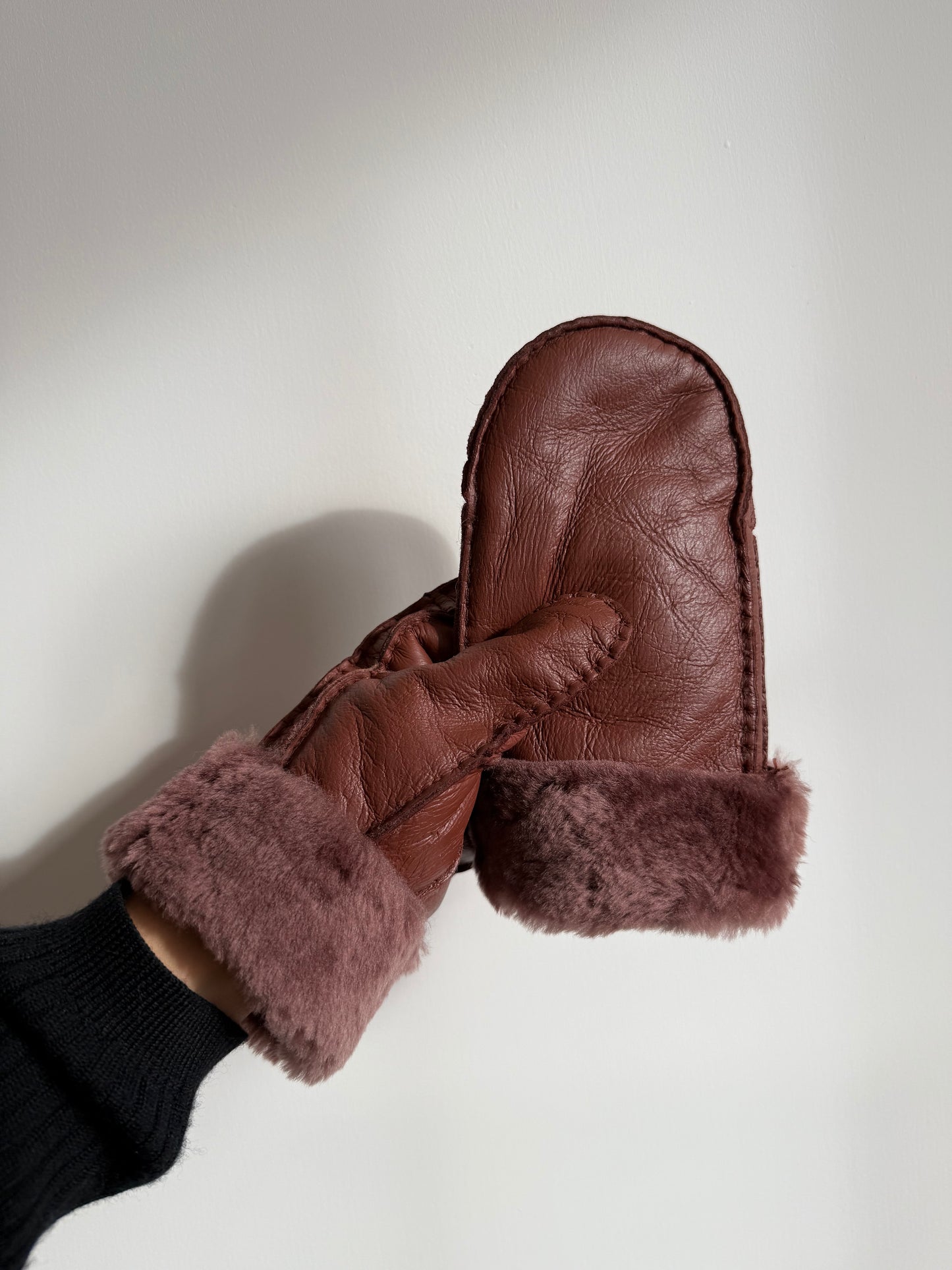 SHEARLING MITTENS