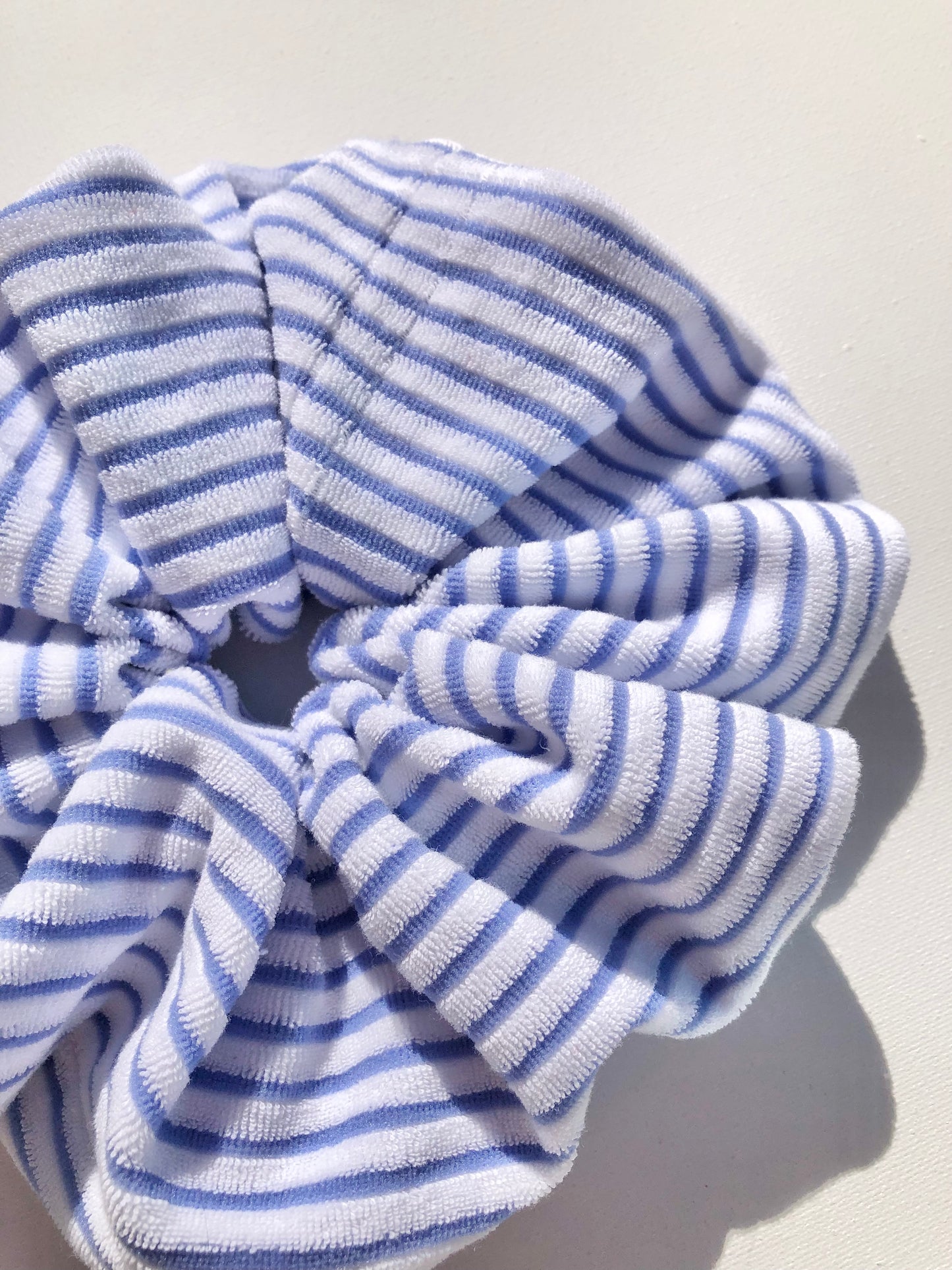 NOVA SCOTIA TOWELLING STRIPE SCRUNCHIES - neutral