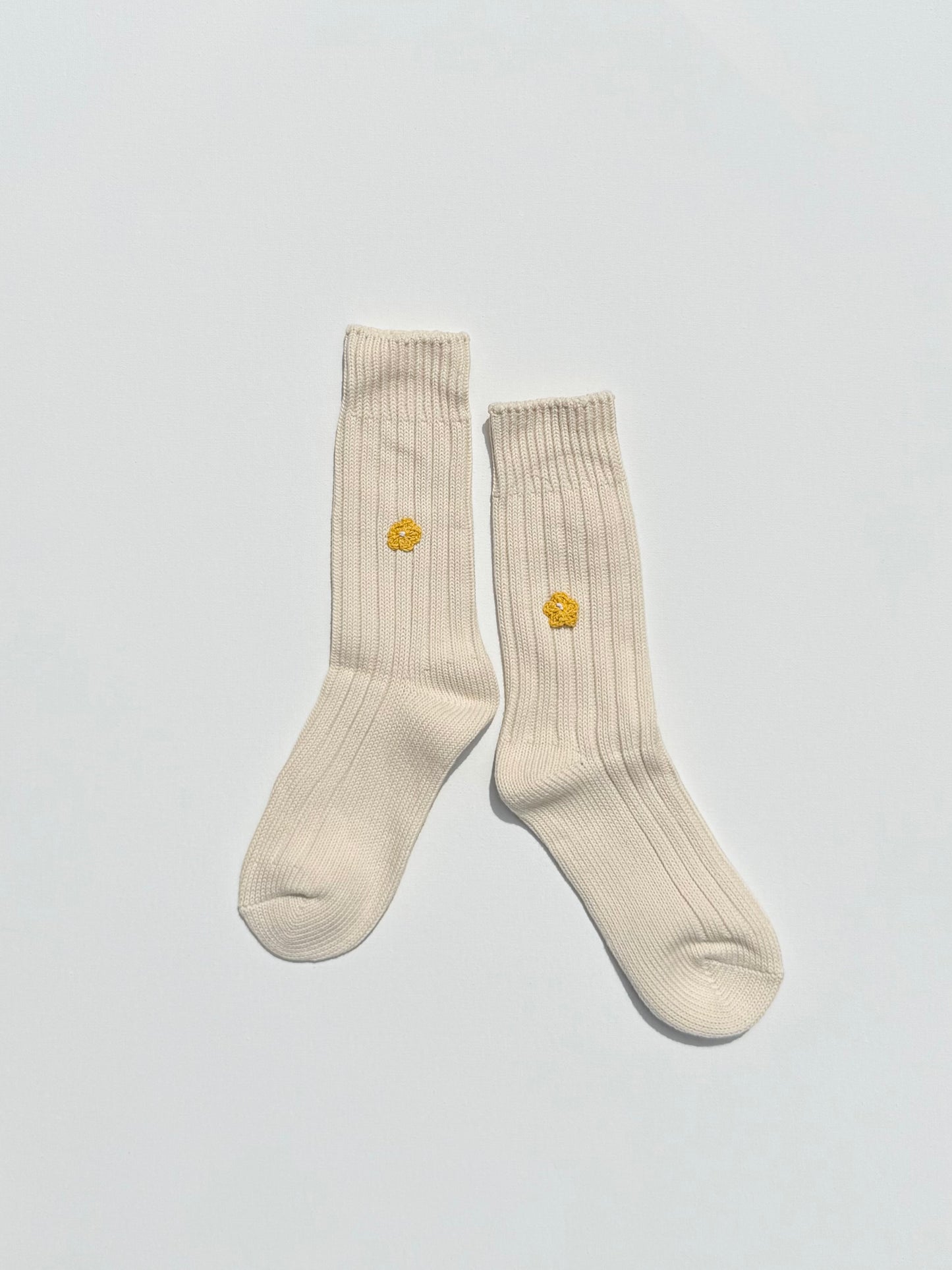 CROCHET MINI FLOWER SOCKS