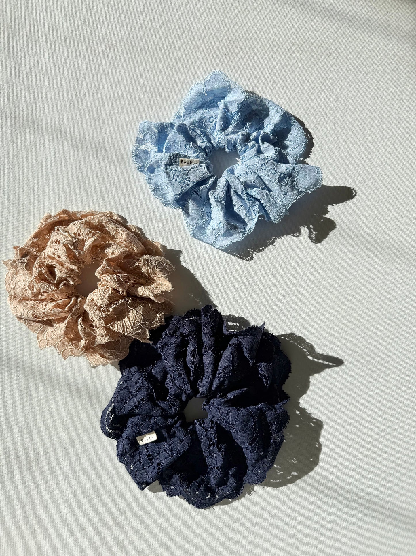 LACE SCRUNCHIES - neutral