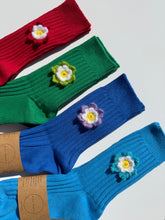 Load image into Gallery viewer, CROCHET DAFFODILS COTTON SOCKS
