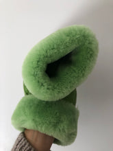 Load image into Gallery viewer, PUFFY SHEARLING MITTENS