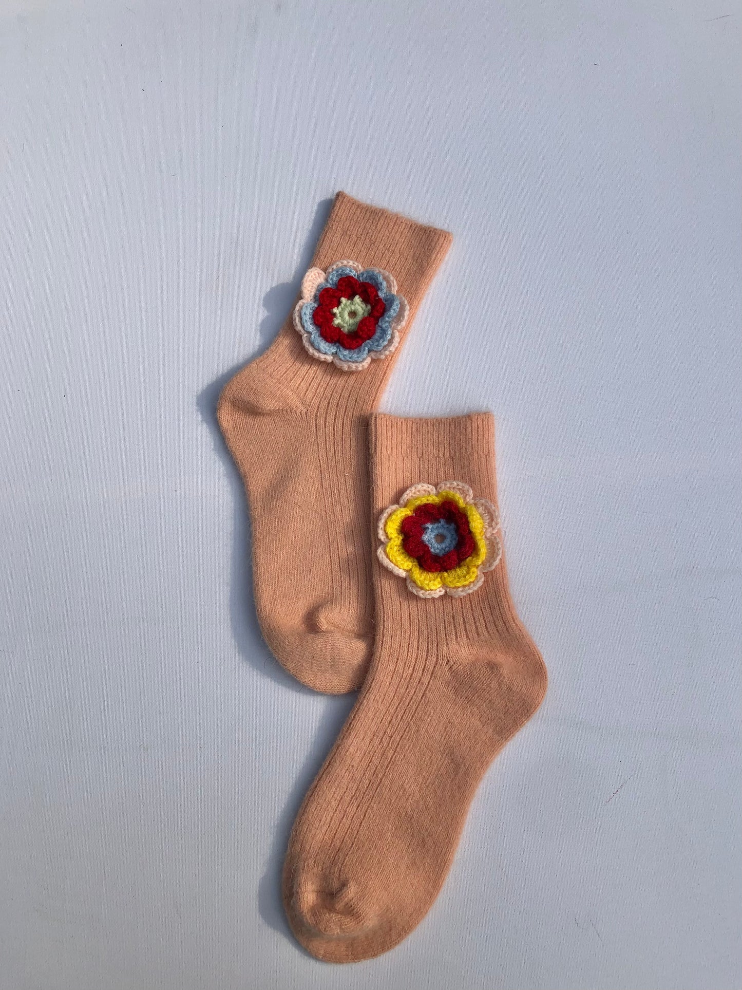 CROCHET FLOWER WOOL SOCKS