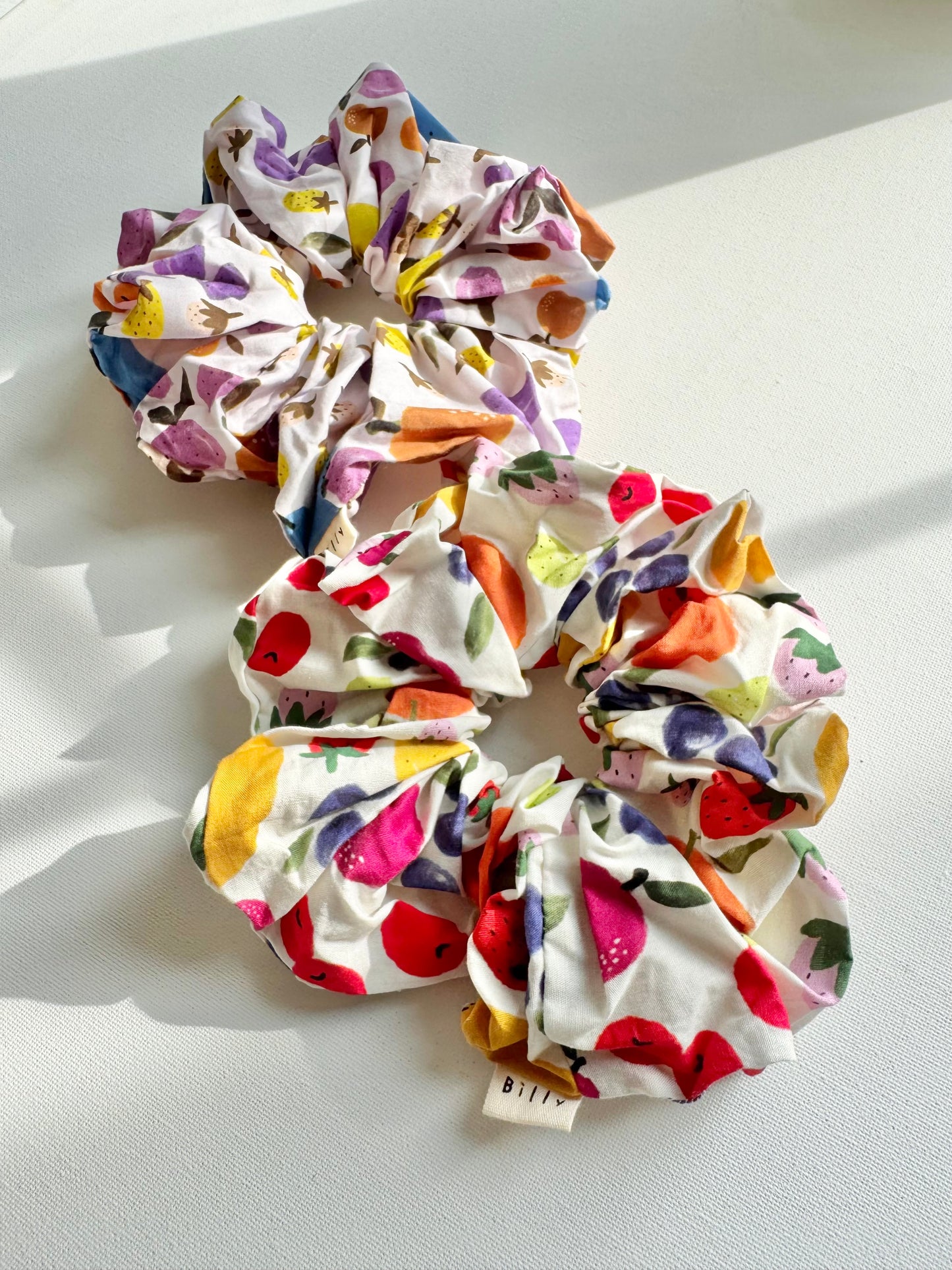 CHELSEA FLORAL SCRUNCHIES