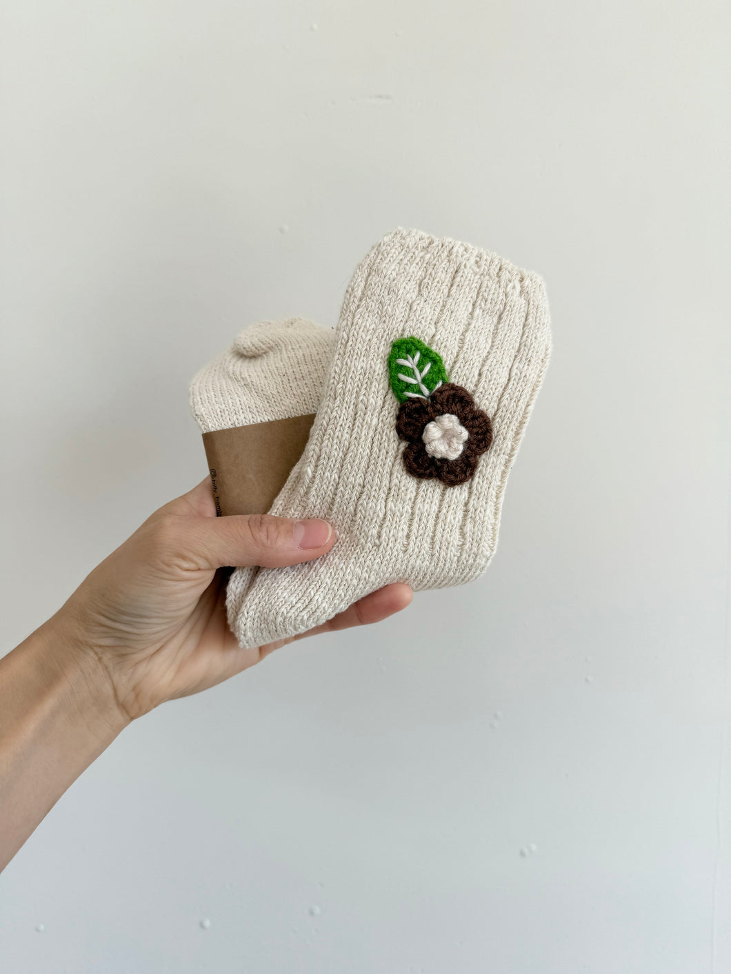 CROCHET TEA FLOWERS SOCKS