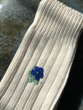 Load image into Gallery viewer, CROCHET FIELD ROSE SOCKS