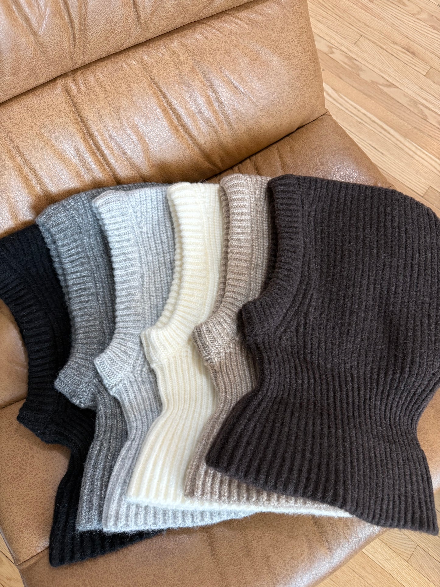 FUZZY ALPACA BALACLAVA - neutral