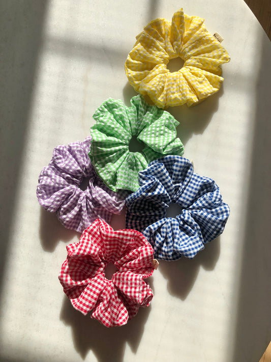 MINI GINGHAM SEERSUCKER SCRUNCHIES - crystal bright