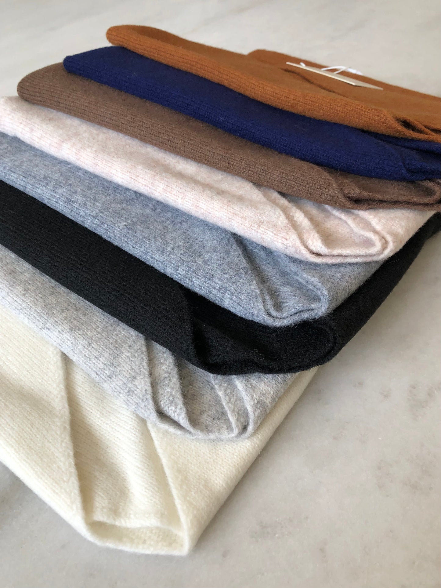 MERINO WOOL CRAVAT SCARF - End of September