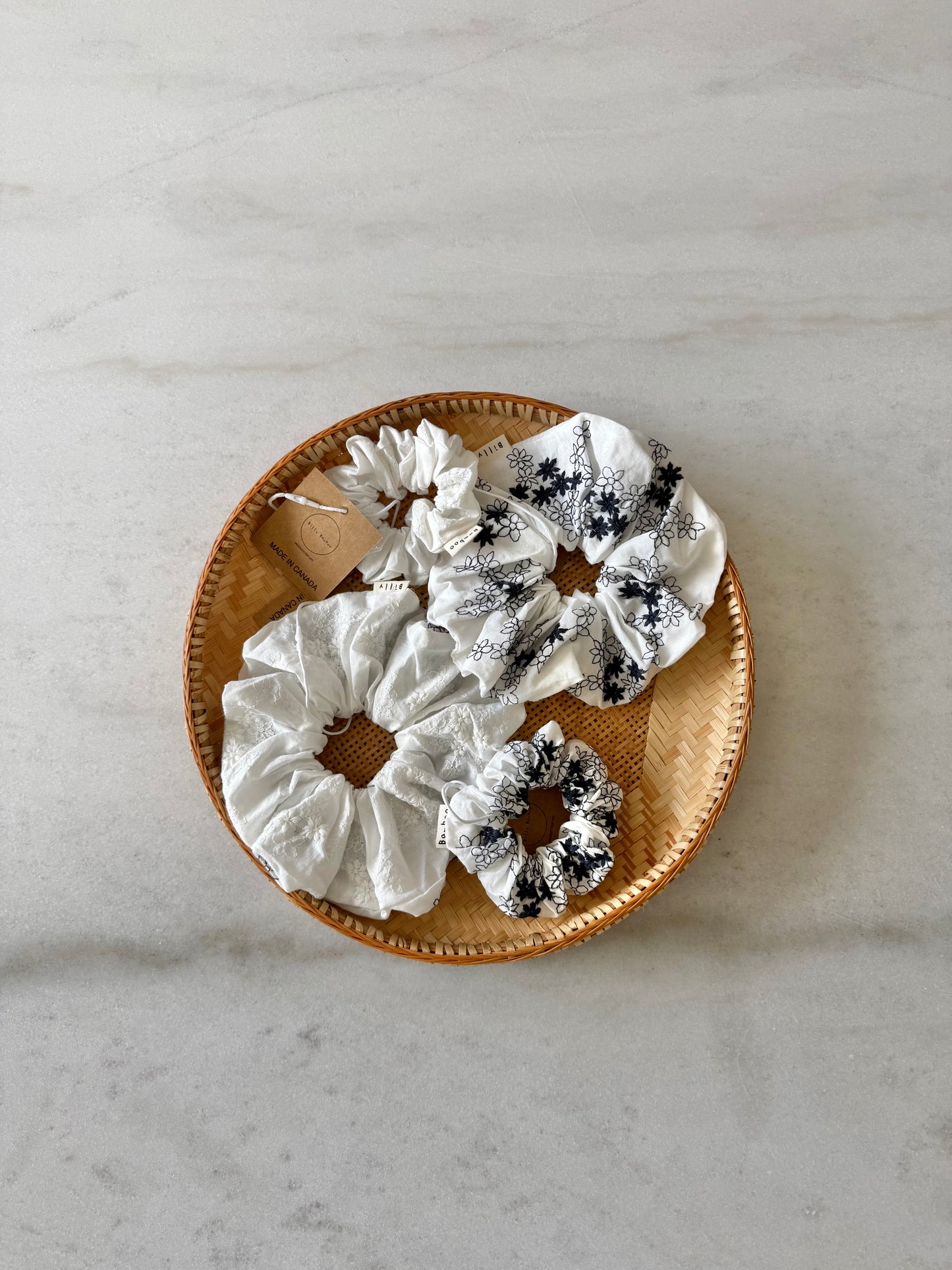 EMBROIDERED NAVY FLOWER SCRUNCHIE