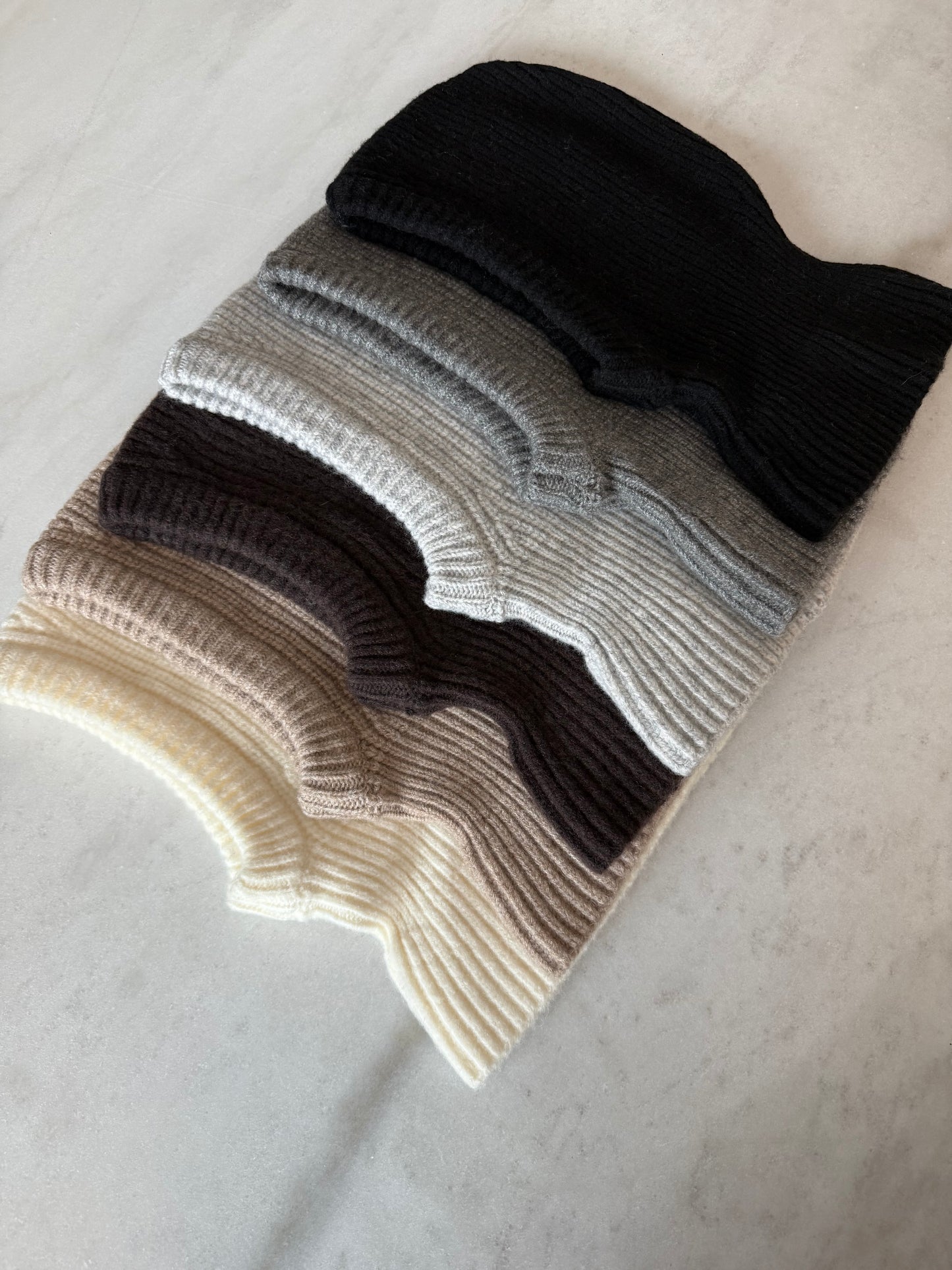 FUZZY ALPACA BALACLAVA - neutral