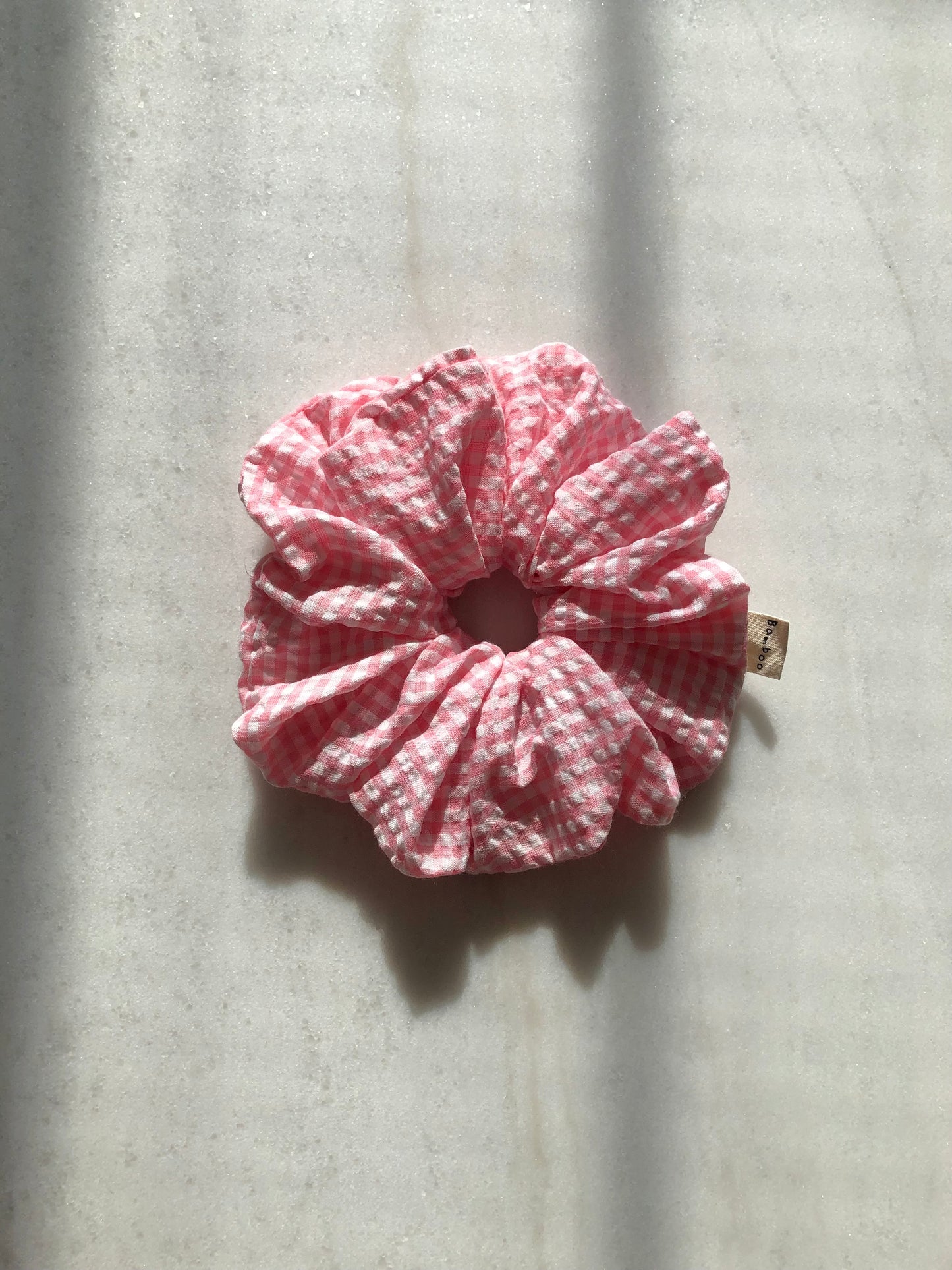 MINI GINGHAM SEERSUCKER SCRUNCHIES - snow pastel
