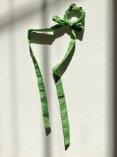 Load image into Gallery viewer, COTTON POPLIN MINI BOW SCRUNCHIES