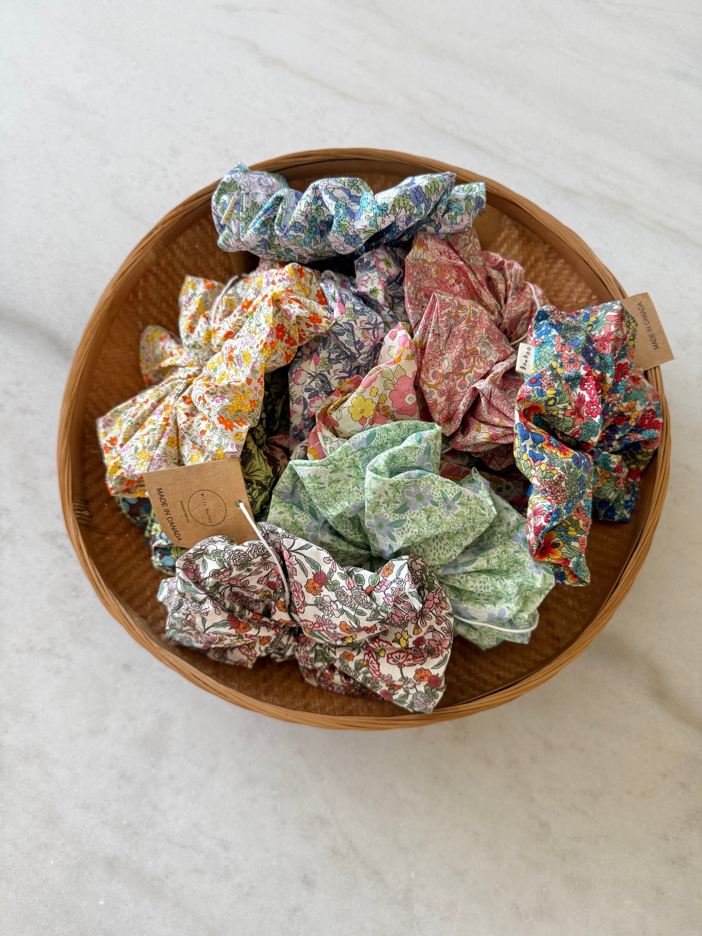 MEADOW BLOOM FLORAL SCRUNCHIE