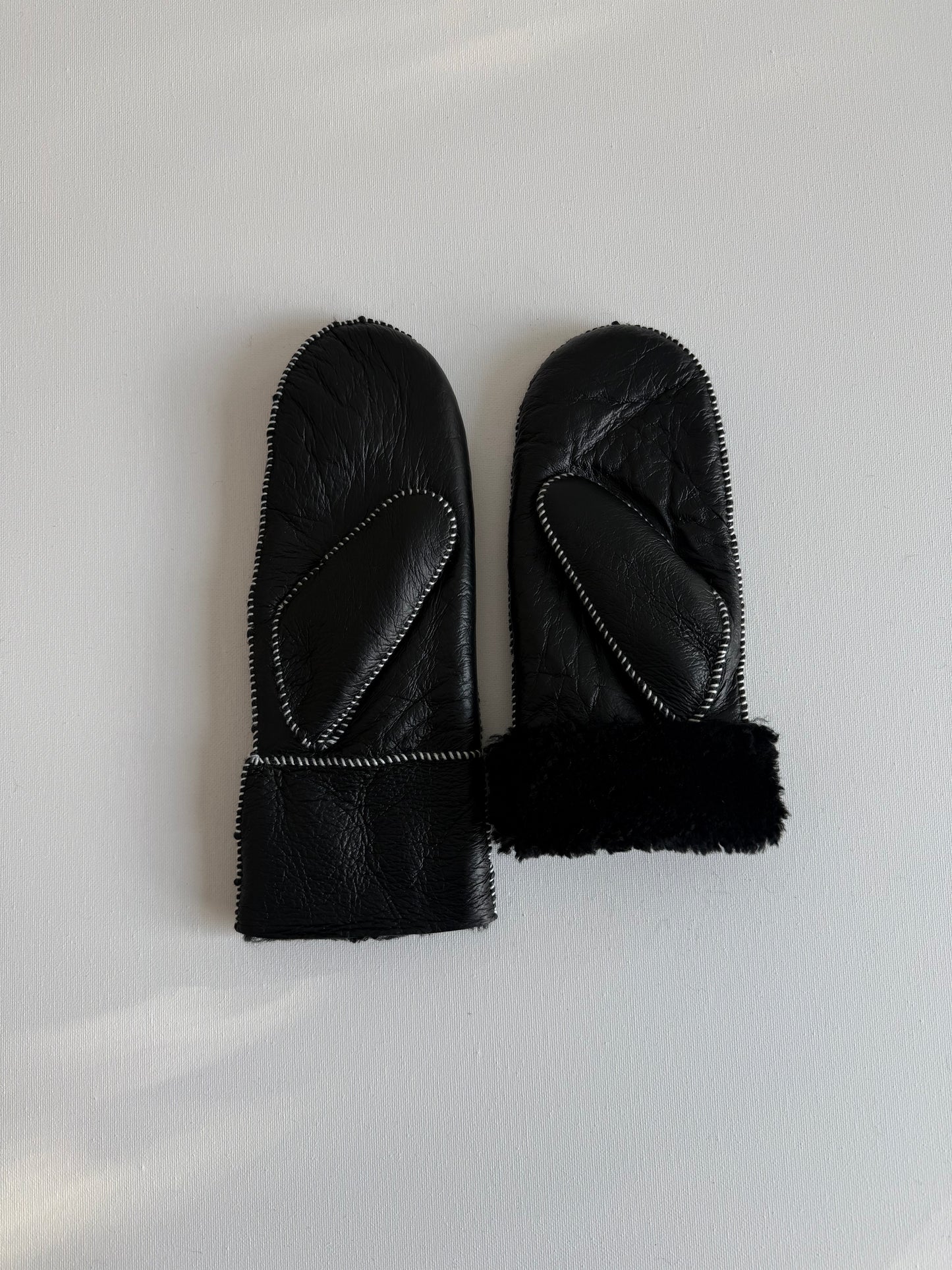 SHEARLING MITTENS