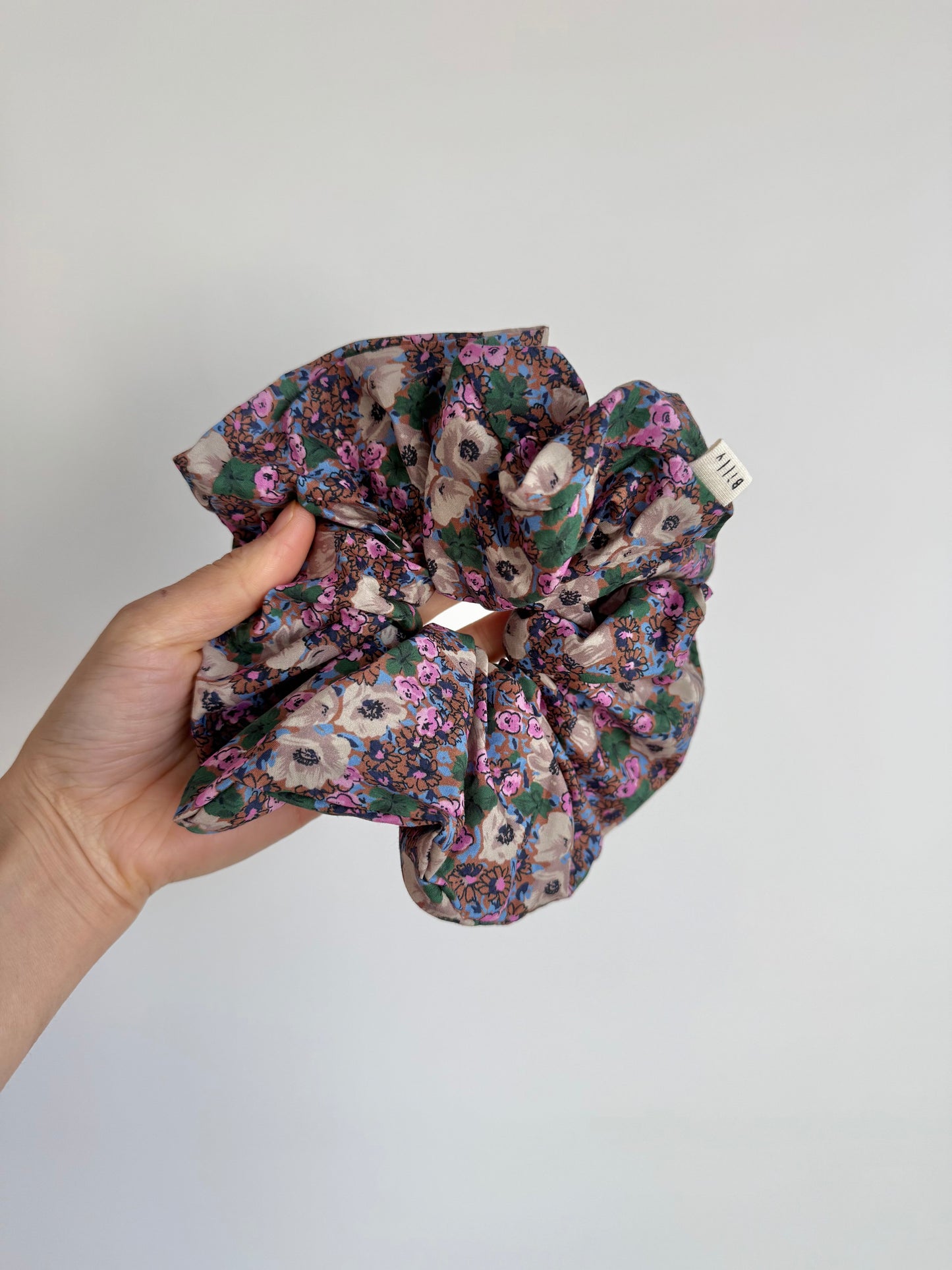 PRINCE EDWARD FLORAL SCRUNCHIES