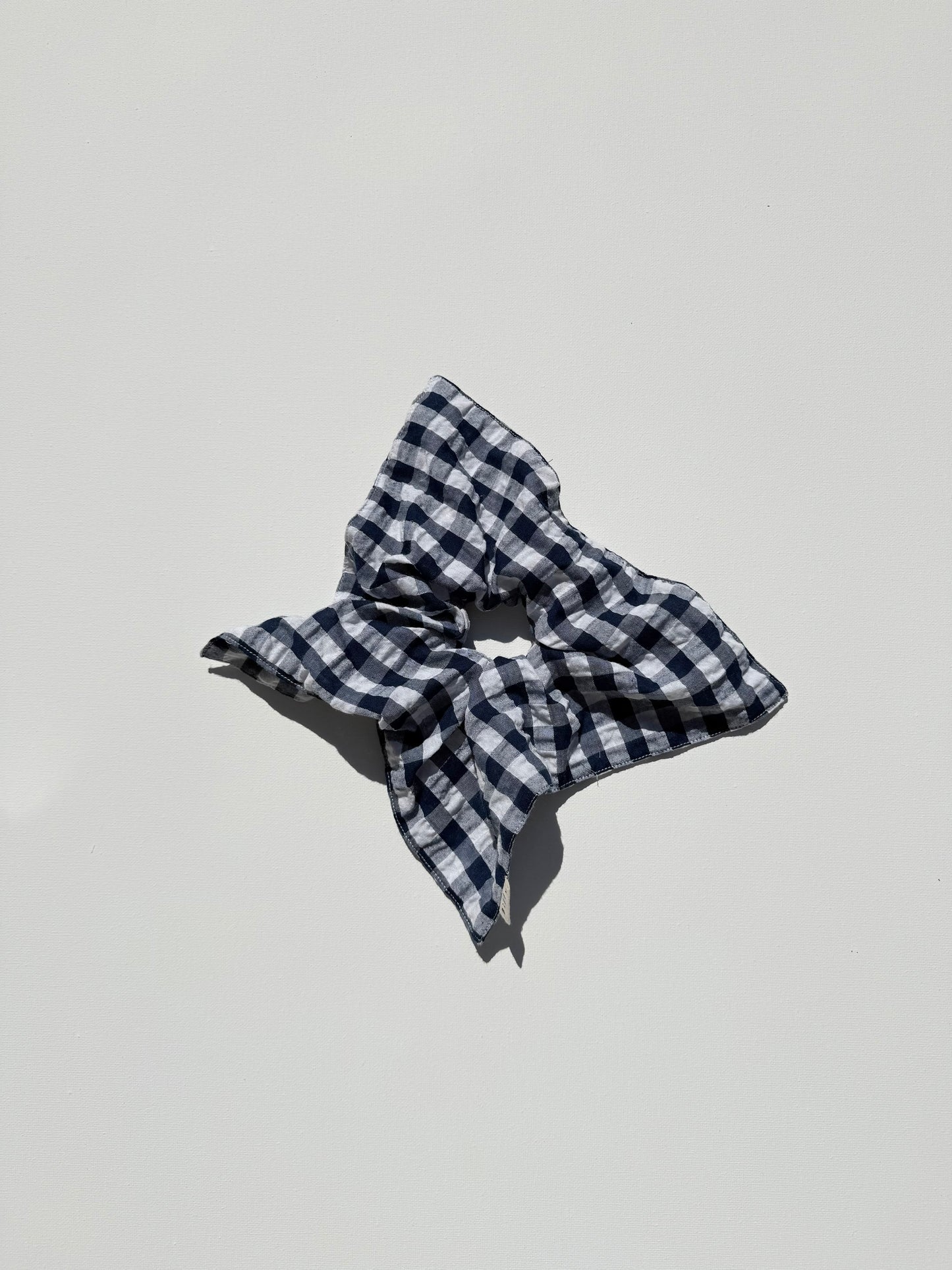 GINGHAM PETAL SCRUNCHIES - neutral